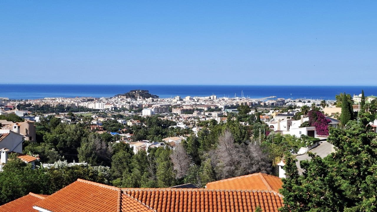 3 sypialnia Willa na sprzedaż w Denia z basenem garażem - 485 000 € (Ref: 9336985)