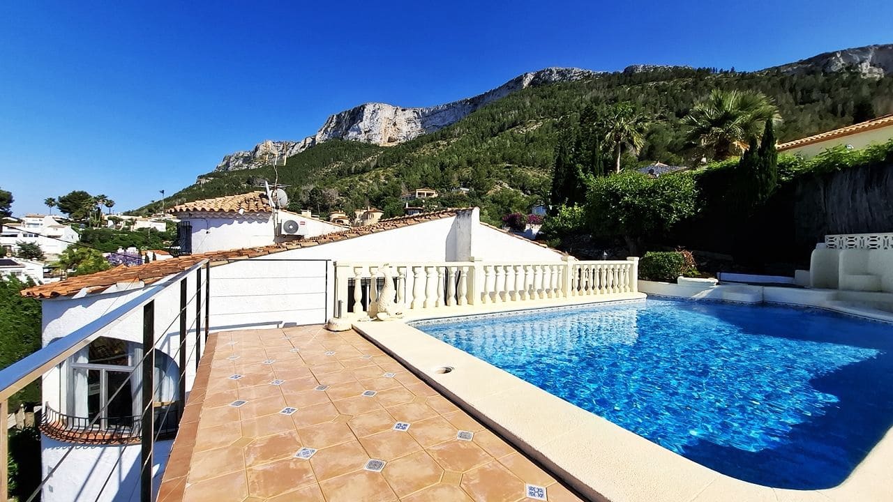 3 sypialnia Willa na sprzedaż w Denia z basenem garażem - 485 000 € (Ref: 9336985)