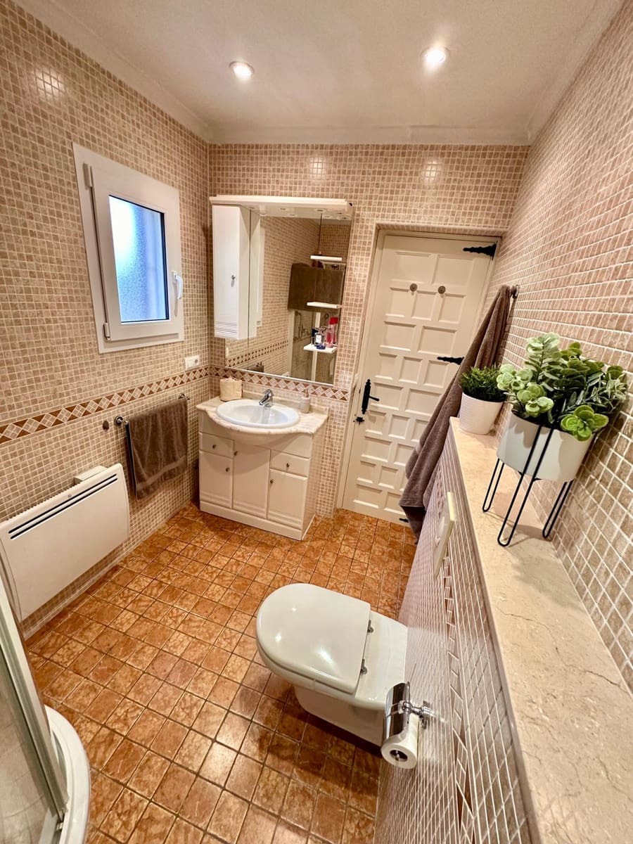 1 bedroom Apartment for sale in Denia with pool garage - € 175,000 (Ref: 9340155)