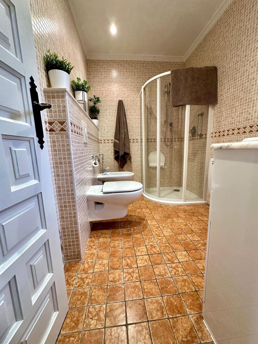 1 bedroom Apartment for sale in Denia with pool garage - € 175,000 (Ref: 9340155)