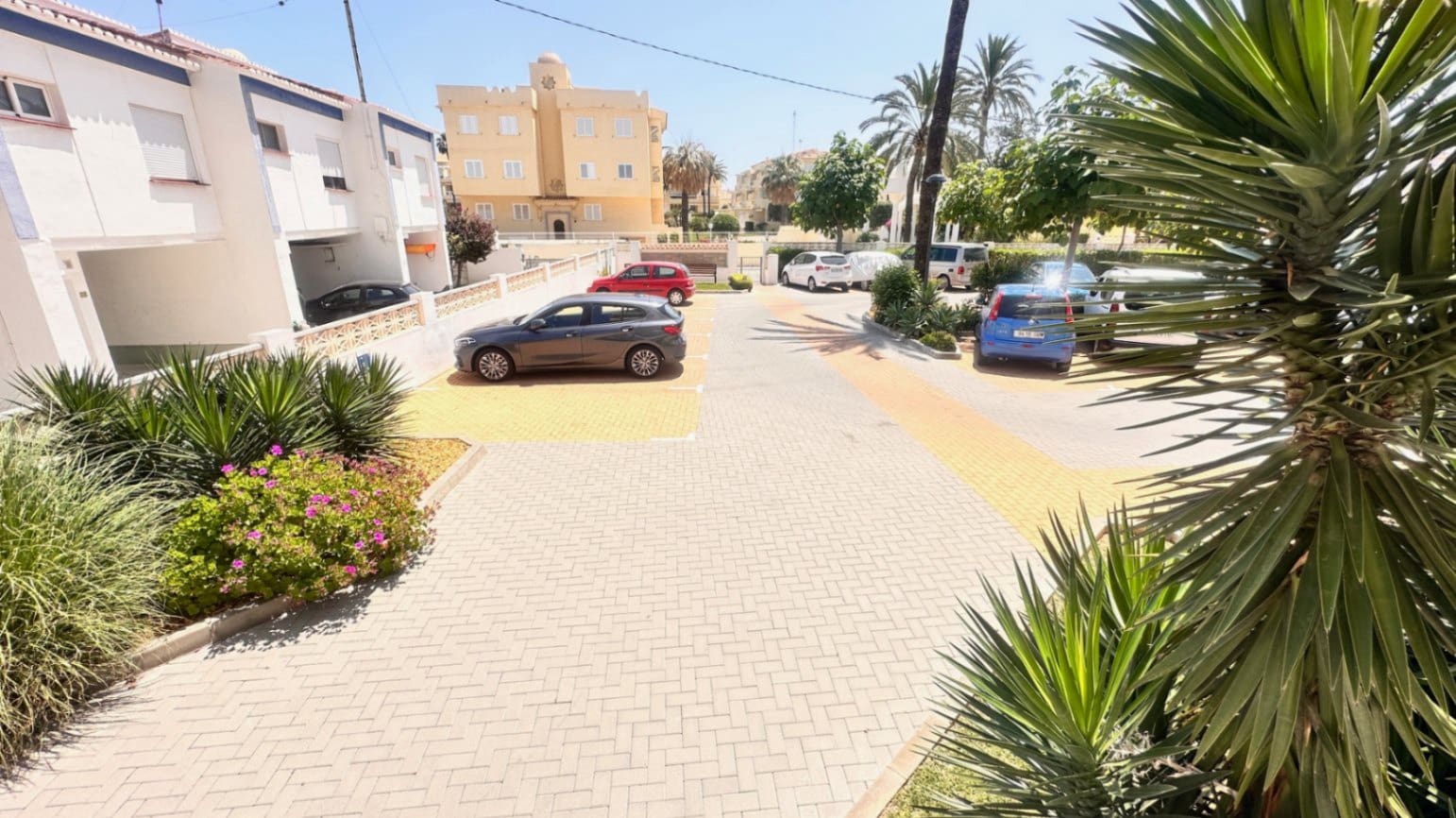 2 makuuhuone Huoneisto myytävänä paikassa Denia mukana 
autotalli - 175 000 € (Ref: 9348758)