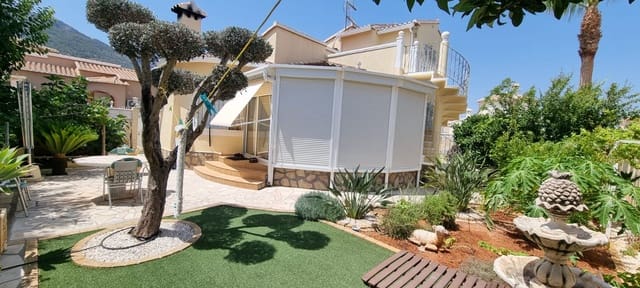 Chalet de 3 habitaciones en Dénia en venta - 458.000 € (Ref: 9348761)