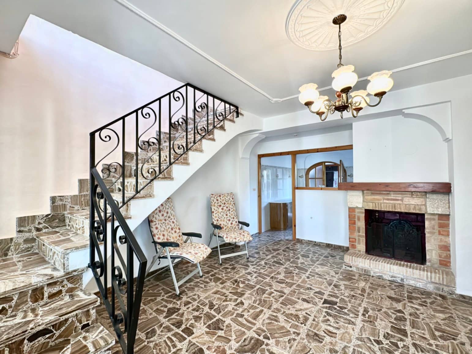 5 sypialnia Dom szeregowy na sprzedaż w Denia z garażem - 350 000 € (Ref: 9348763)