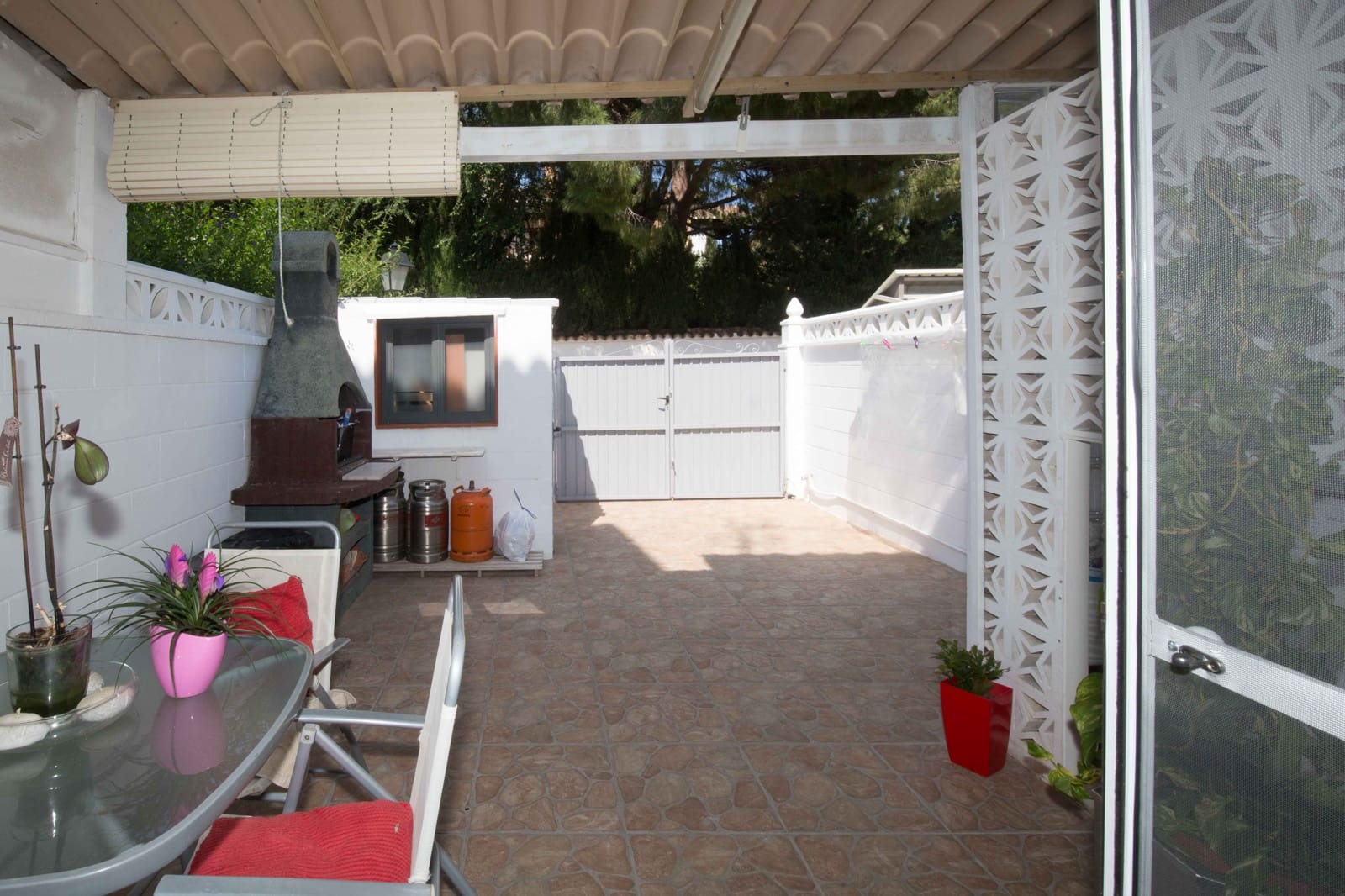 2 bedroom Townhouse for sale in Denia with pool - € 265,000 (Ref: 9348770)