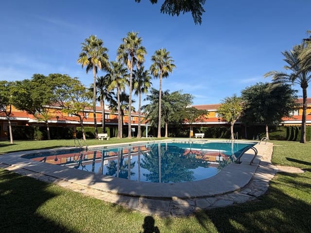 3 bedroom Bungalow for sale in Dénia with pool - € 280,000 (Ref: 9378514)