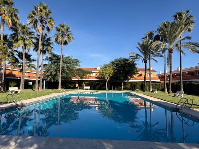 3 bedroom Bungalow for sale in Dénia with pool - € 280,000 (Ref: 9378514)