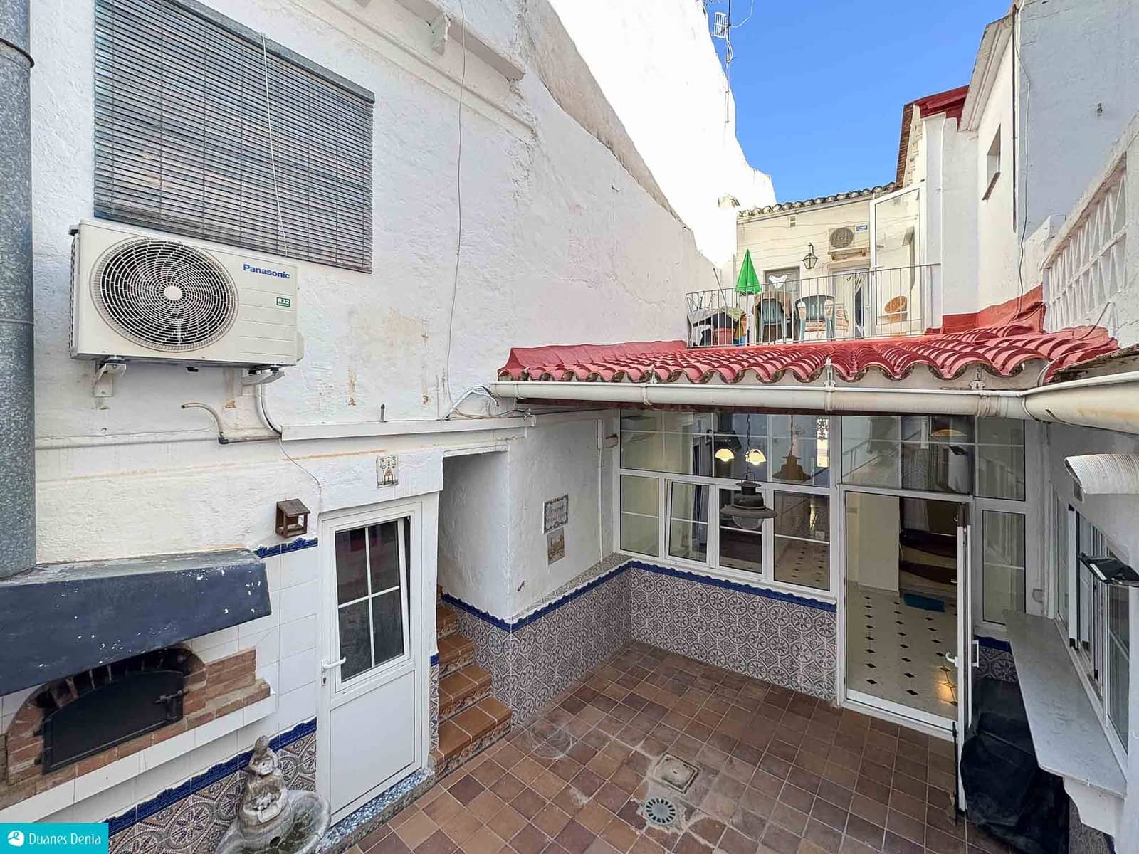 4 bedroom Townhouse for sale in Denia with garage - € 275,000 (Ref: 9378515)