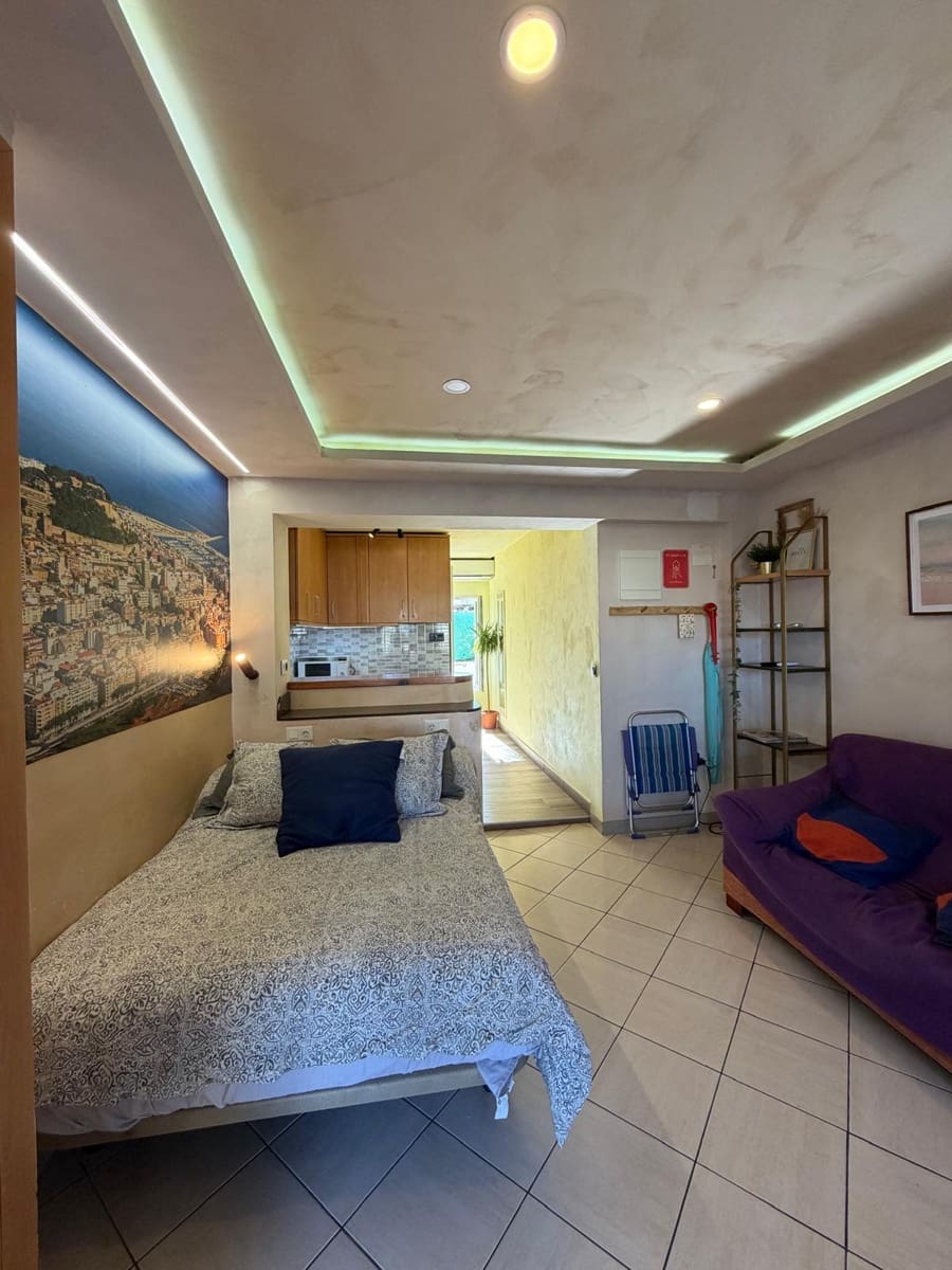 Studio till salu i Denia med garage - 122 000 € (Ref: 9381983)