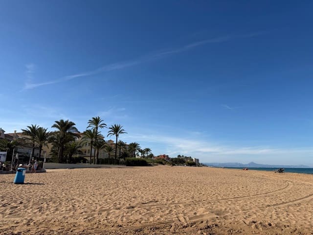 Studio till salu i Dénia med garage - 122 000 € (Ref: 9381983)