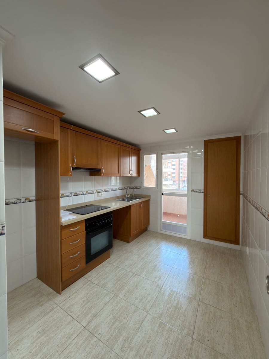 Piso de 3 habitaciones en Dénia en venta - 265.000 € (Ref: 9394362)