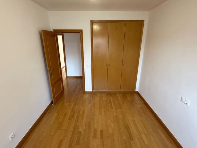 Piso de 3 habitaciones en Dénia en venta - 265.000 € (Ref: 9394362)