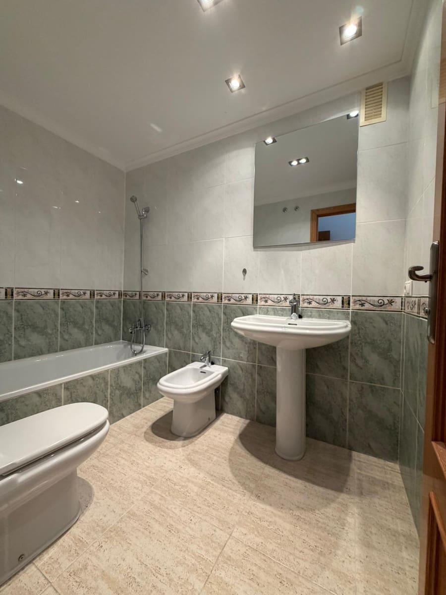 Piso de 3 habitaciones en Dénia en venta - 265.000 € (Ref: 9394362)