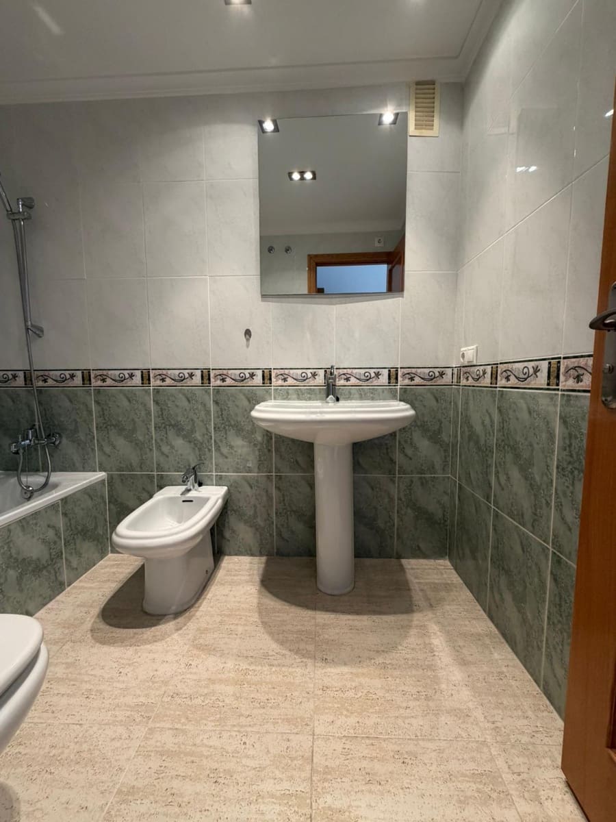 Piso de 3 habitaciones en Dénia en venta - 265.000 € (Ref: 9394362)