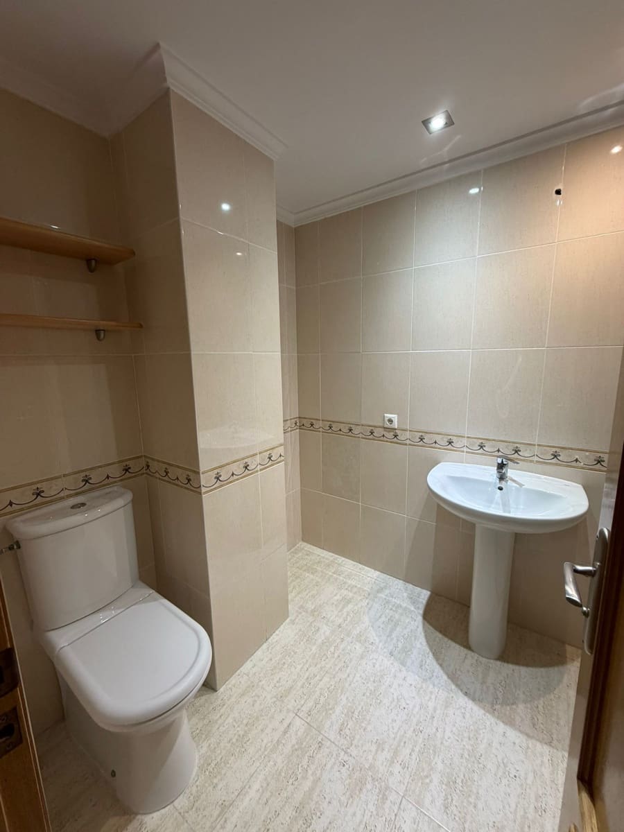 Piso de 3 habitaciones en Dénia en venta - 265.000 € (Ref: 9394362)