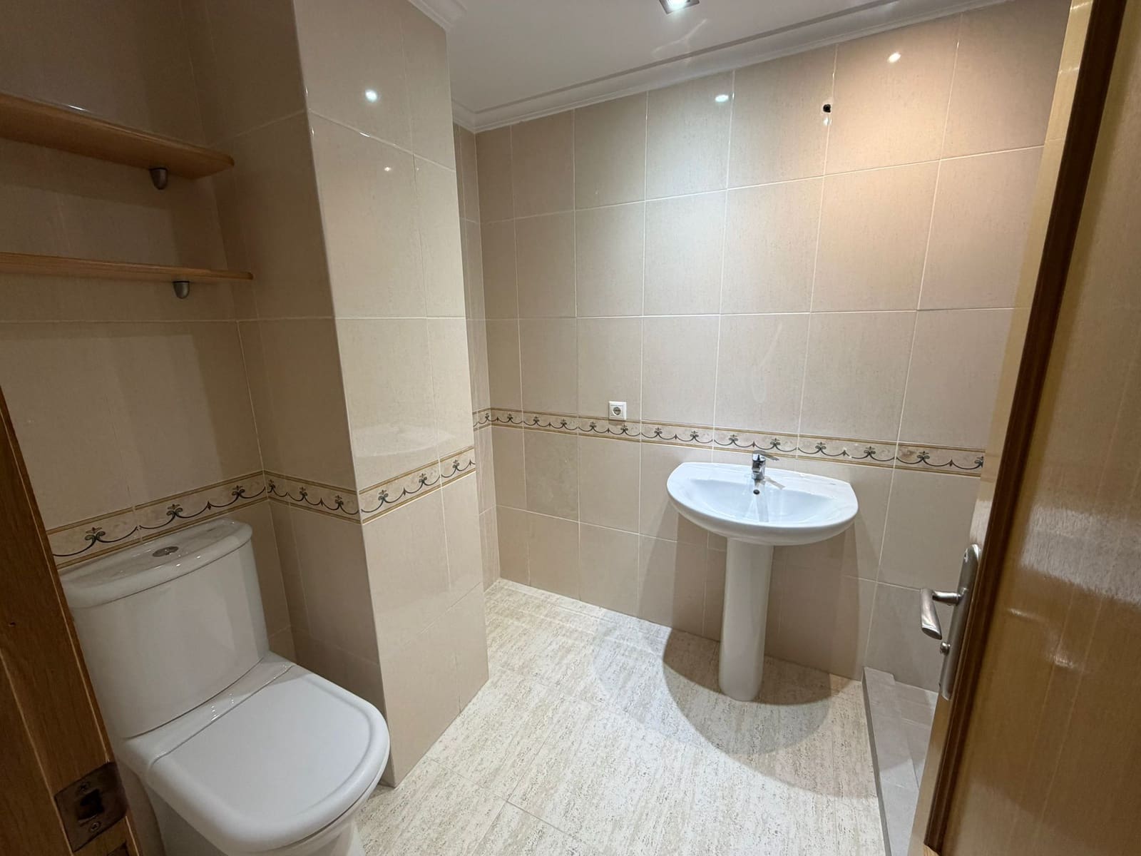 Piso de 3 habitaciones en Dénia en venta - 265.000 € (Ref: 9394362)