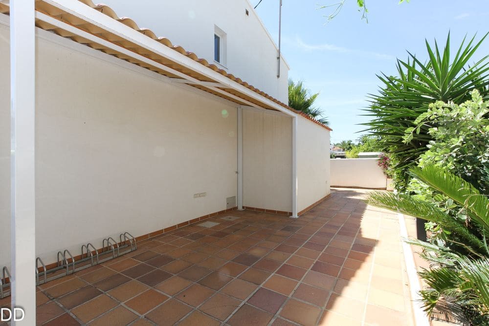 6 chambre Villa/Maison à vendre à Denia avec piscine garage - 975 000 € (Ref: 9394367)