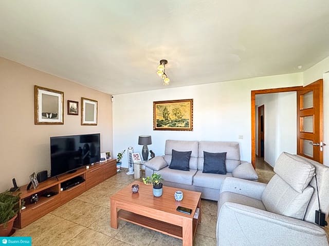 2 bedroom Apartment for sale in Denia - € 185,000 (Ref: 9394369)