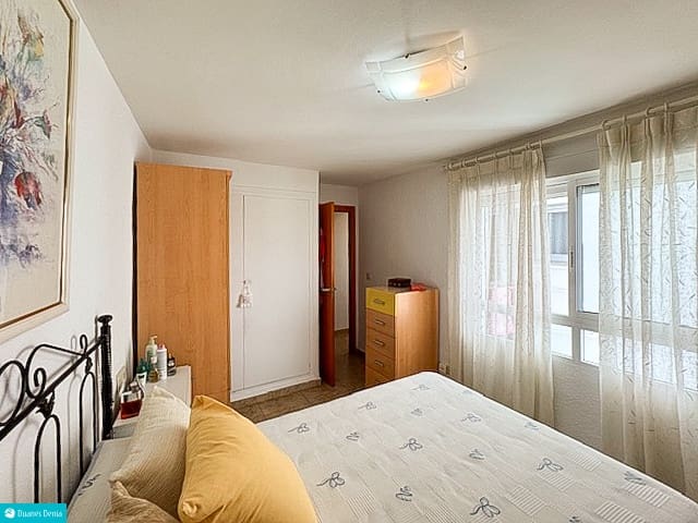 2 bedroom Apartment for sale in Denia - € 185,000 (Ref: 9394369)