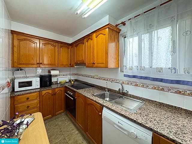 2 bedroom Apartment for sale in Denia - € 185,000 (Ref: 9394369)