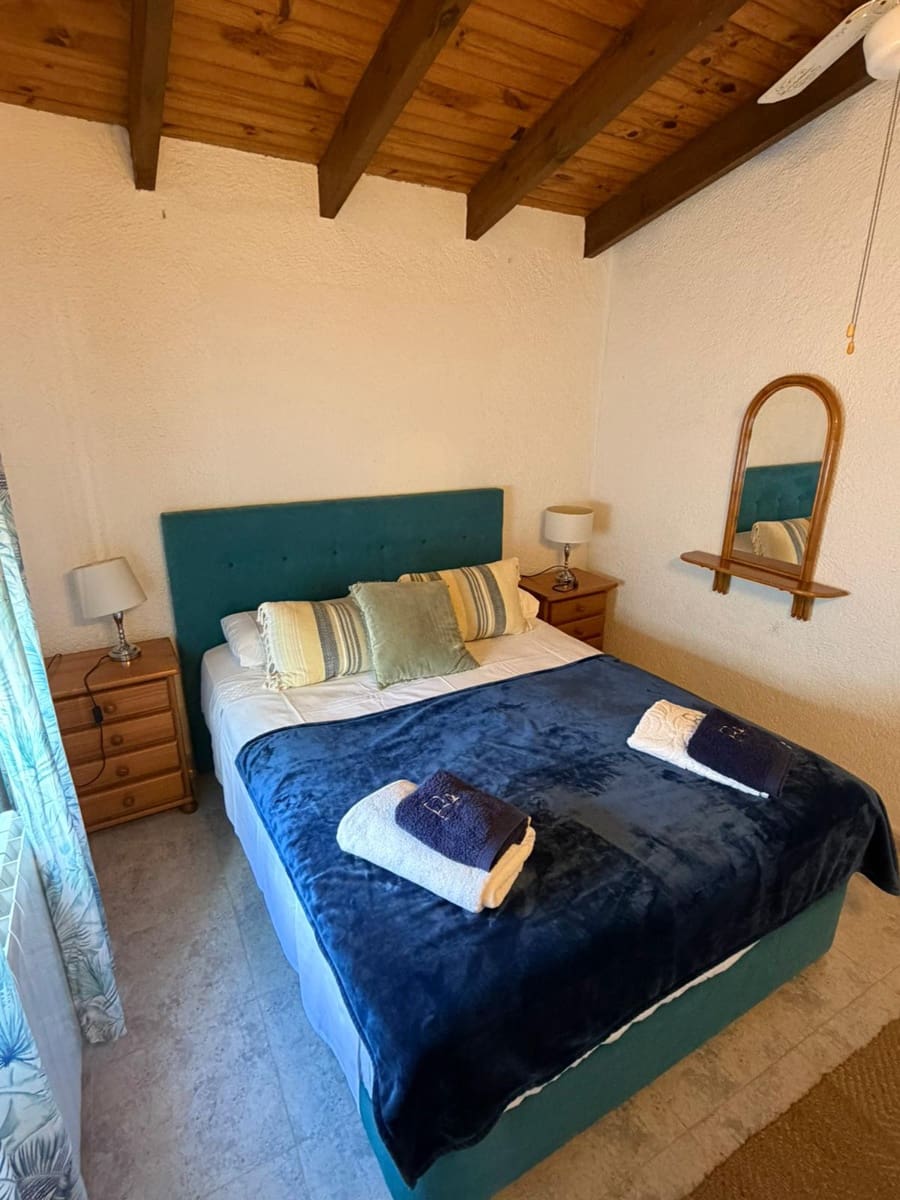 3 soveværelse Villa til leje i Denia med swimmingpool garage - € 2.000 (Ref: 9401934)