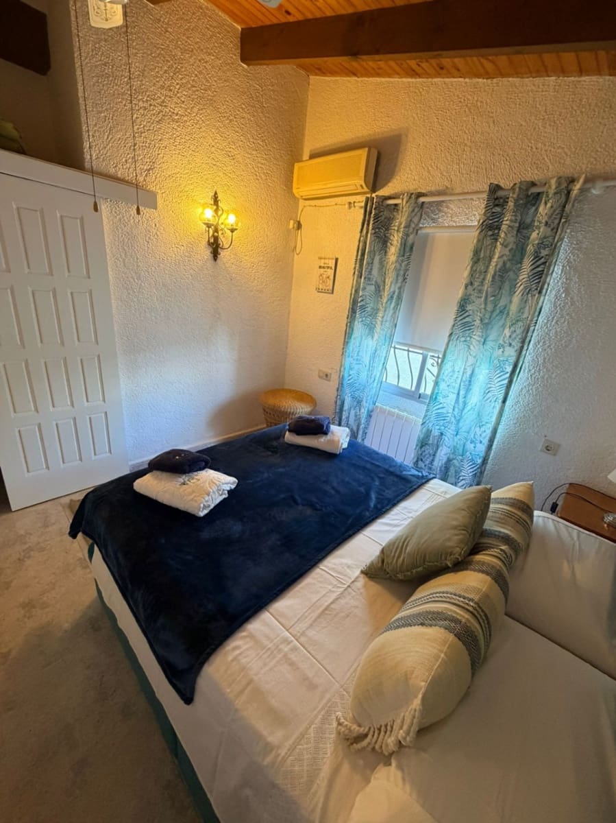 3 soveværelse Villa til leje i Denia med swimmingpool garage - € 2.000 (Ref: 9401934)