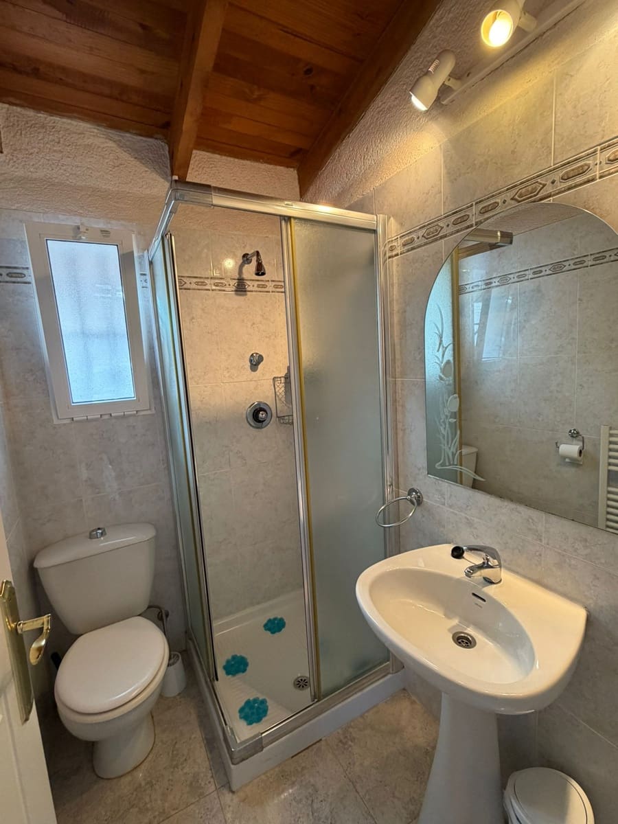 3 soveværelse Villa til leje i Denia med swimmingpool garage - € 2.000 (Ref: 9401934)