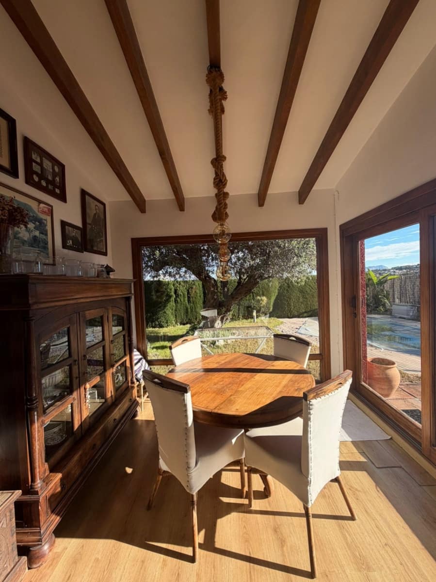 3 camera da letto Villa in vendita in Orba con piscina garage - 390.000 € (Rif: 9413247)