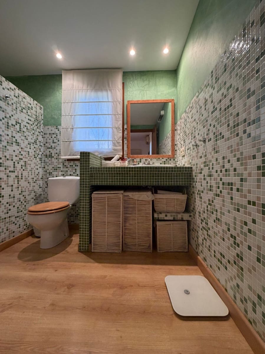 3 camera da letto Villa in vendita in Orba con piscina garage - 390.000 € (Rif: 9413247)