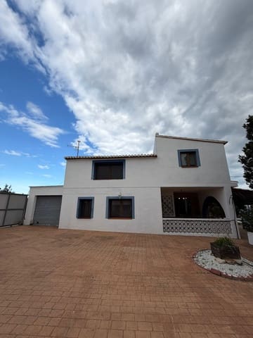 5 bedroom Villa for rent in Dénia with pool garage - € 3,000 (Ref: 9413248)