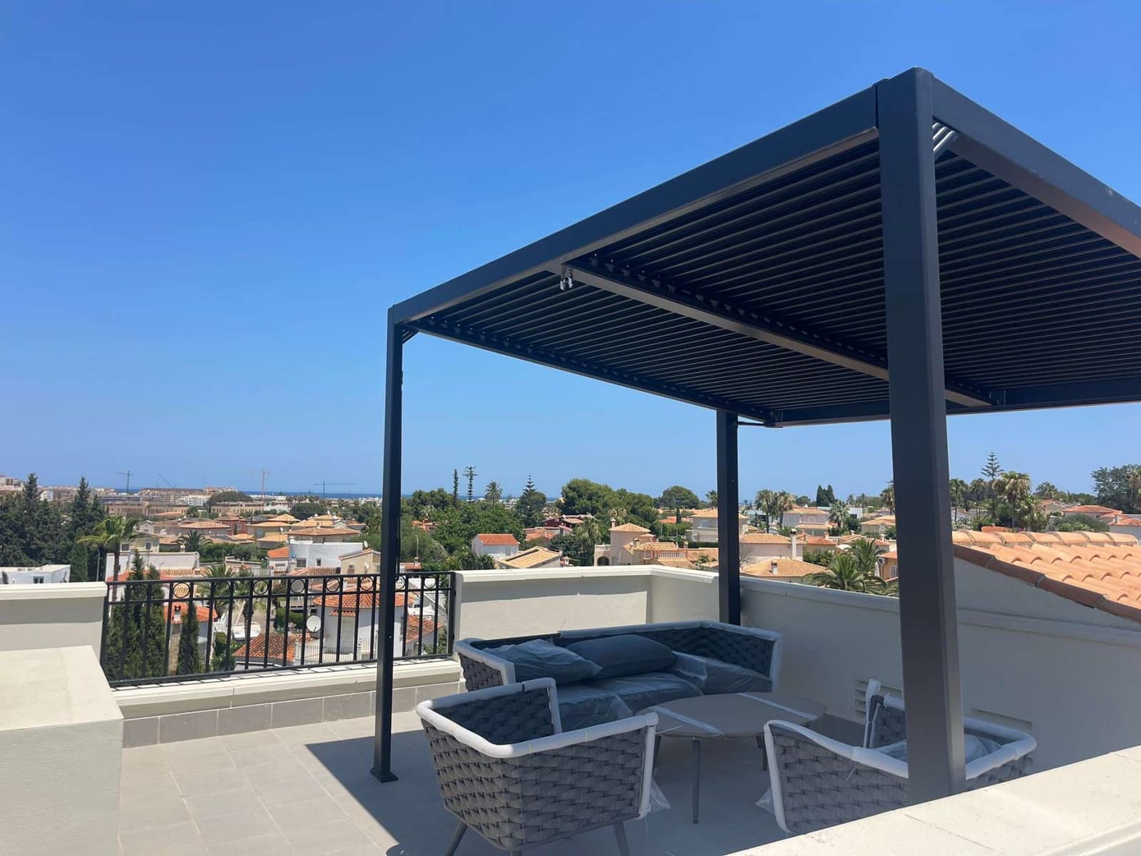 2 soverom Penthouse til salgs i Denia med svømmebasseng - € 359 000 (Ref: 9438915)