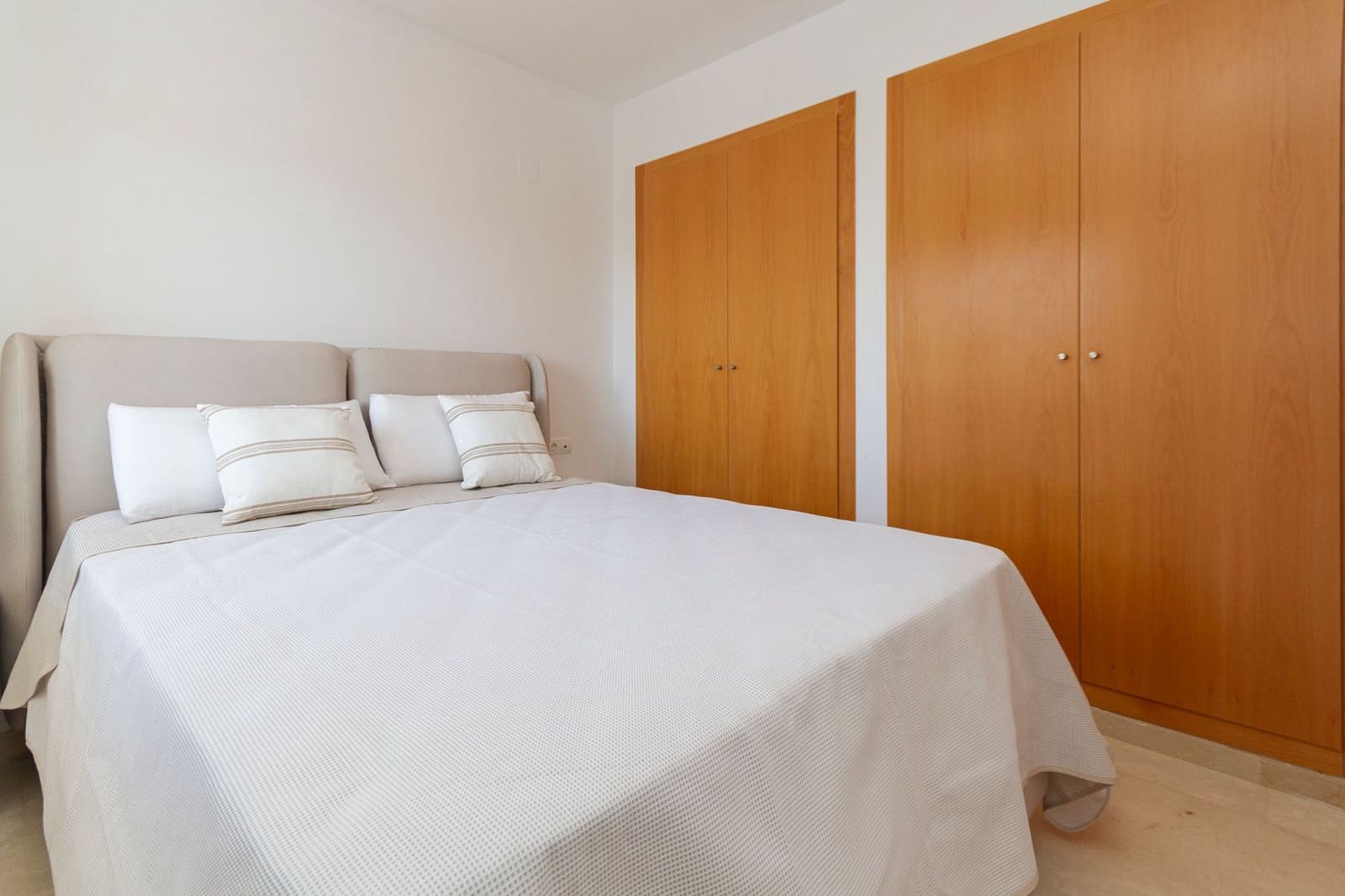 2 sypialnia Apartament na sprzedaż w Pego z basenem garażem - 265 000 € (Ref: 9438924)