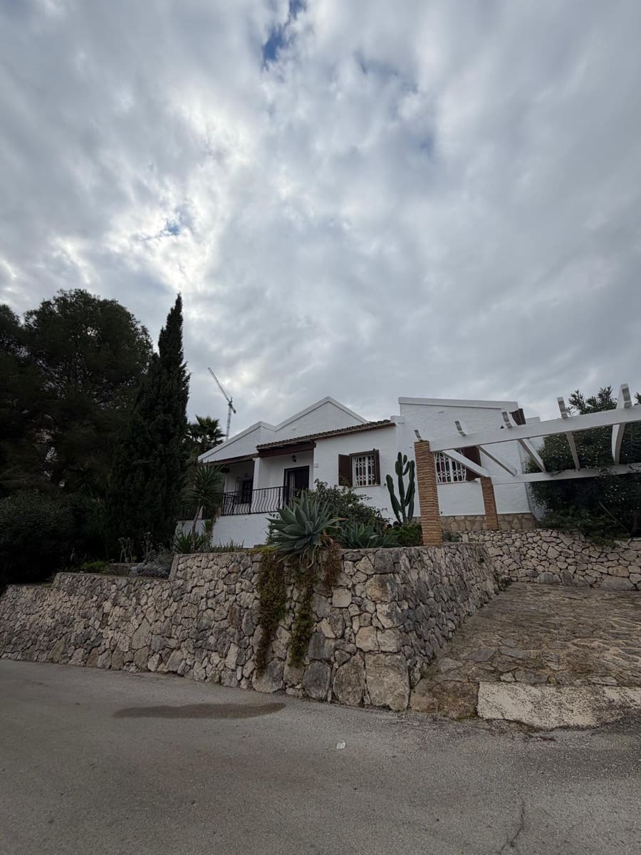 2 sypialnia Willa na sprzedaż w Pedreguer z basenem garażem - 285 000 € (Ref: 9458426)