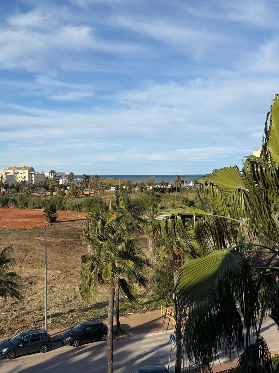 Apartamento de 2 habitaciones en Dénia en venta con piscina garaje - 400.000 € (Ref: 9475722)