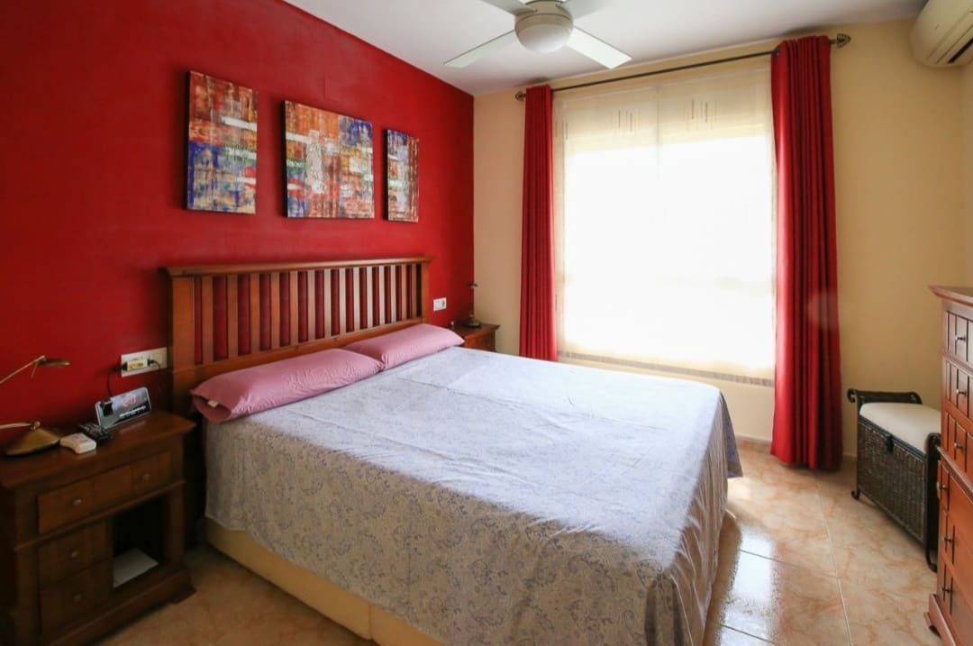 3 bedroom Apartment for sale in Denia with pool garage - € 320,000 (Ref: 9481500)