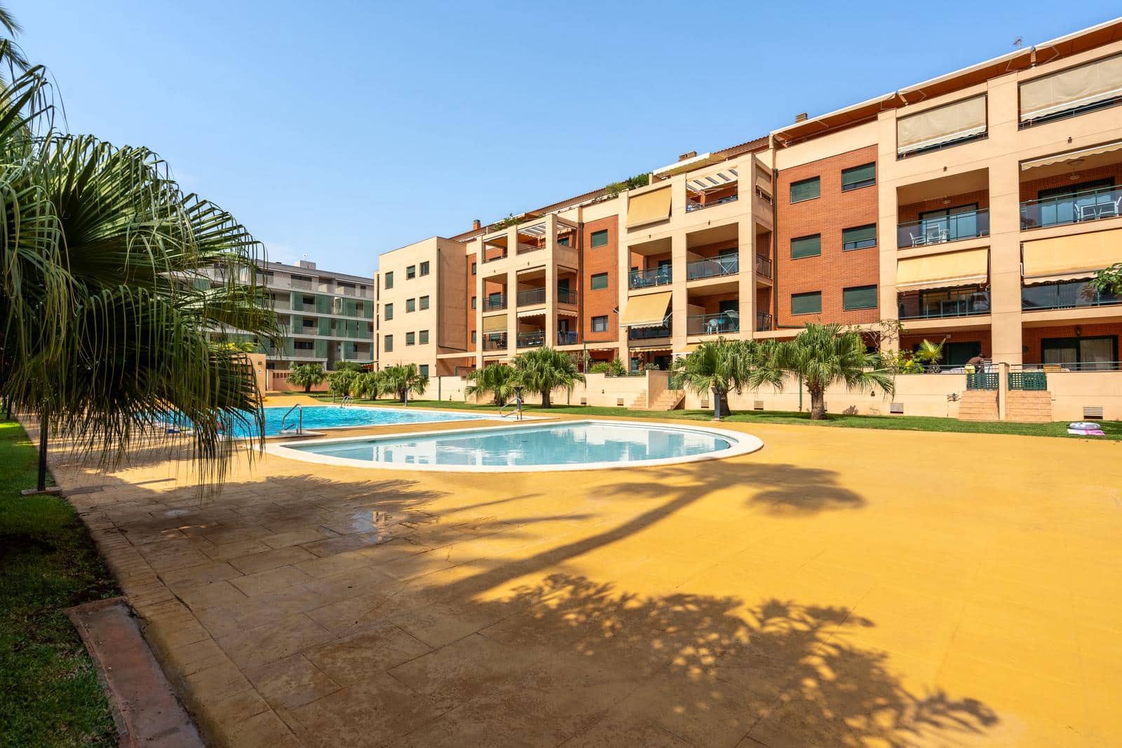 3 bedroom Apartment for sale in Denia with pool garage - € 420,000 (Ref: 9483174)