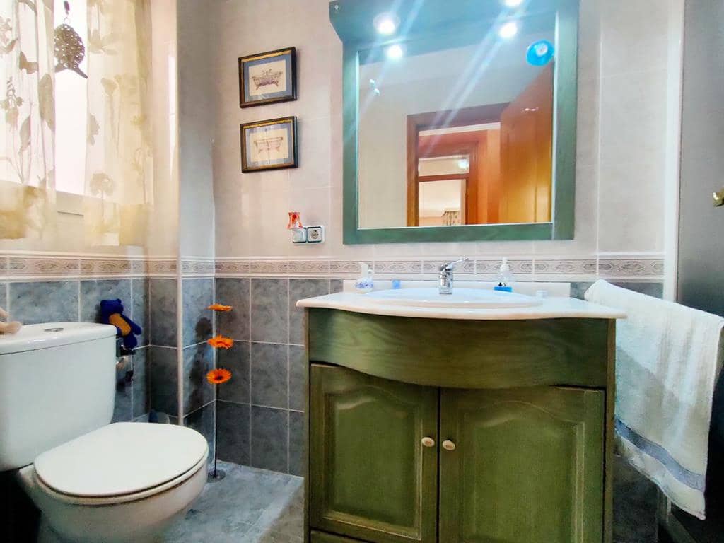 4 bedroom Townhouse for sale in Denia with garage - € 397,000 (Ref: 9483198)