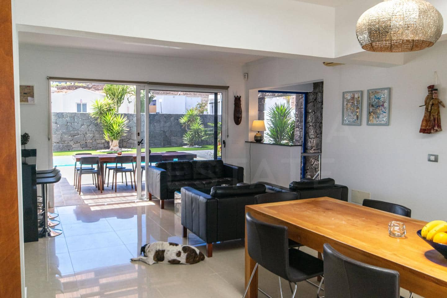 3 slaapkamer Villa te koop in Playa Blanca met zwembad - € 625.000 (Ref: 10036224)