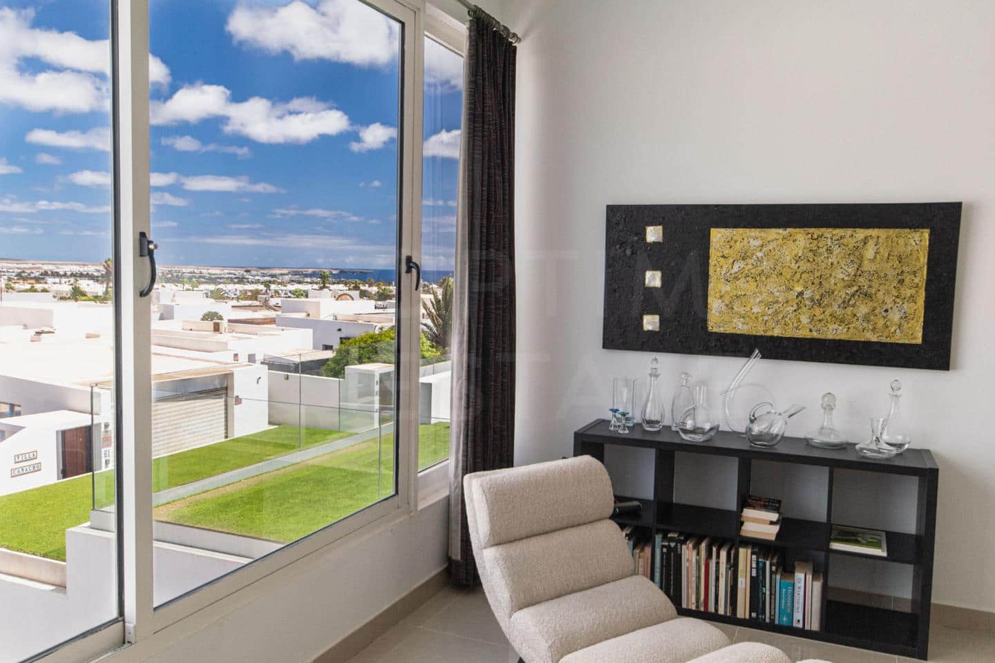 3 slaapkamer Villa te koop in Playa Blanca met zwembad - € 625.000 (Ref: 10036224)