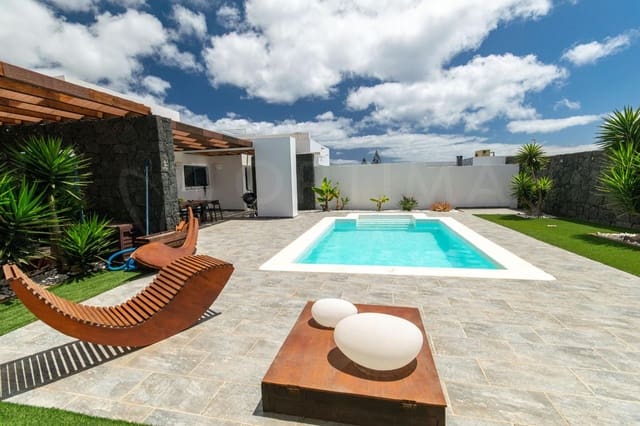 3 soverom Villa til salgs i Playa Blanca, Yaiza med svømmebasseng - € 625 000 (Ref: 10036224)