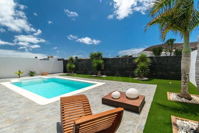 3 soverom Villa til salgs i Playa Blanca, Yaiza med svømmebasseng - € 625 000 (Ref: 10036224)