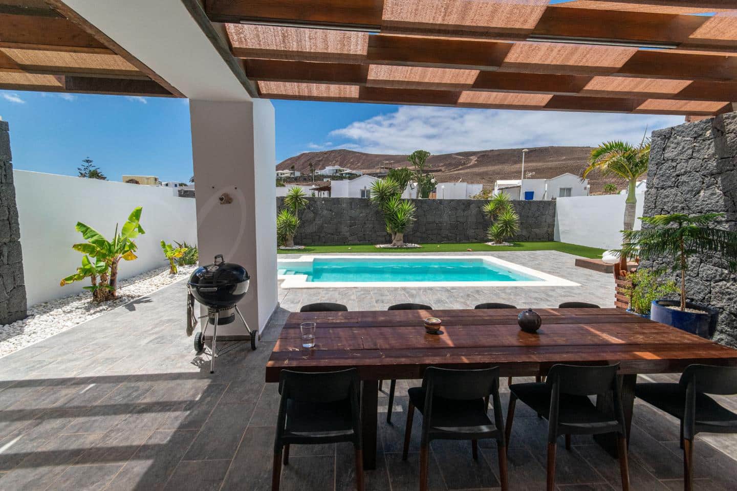 3 slaapkamer Villa te koop in Playa Blanca met zwembad - € 625.000 (Ref: 10036224)