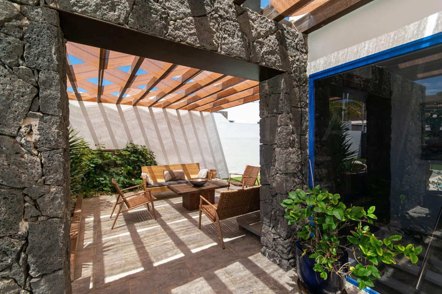 3 slaapkamer Villa te koop in Playa Blanca met zwembad - € 625.000 (Ref: 10036224)