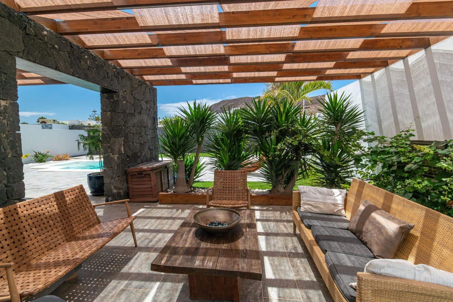 3 slaapkamer Villa te koop in Playa Blanca met zwembad - € 625.000 (Ref: 10036224)