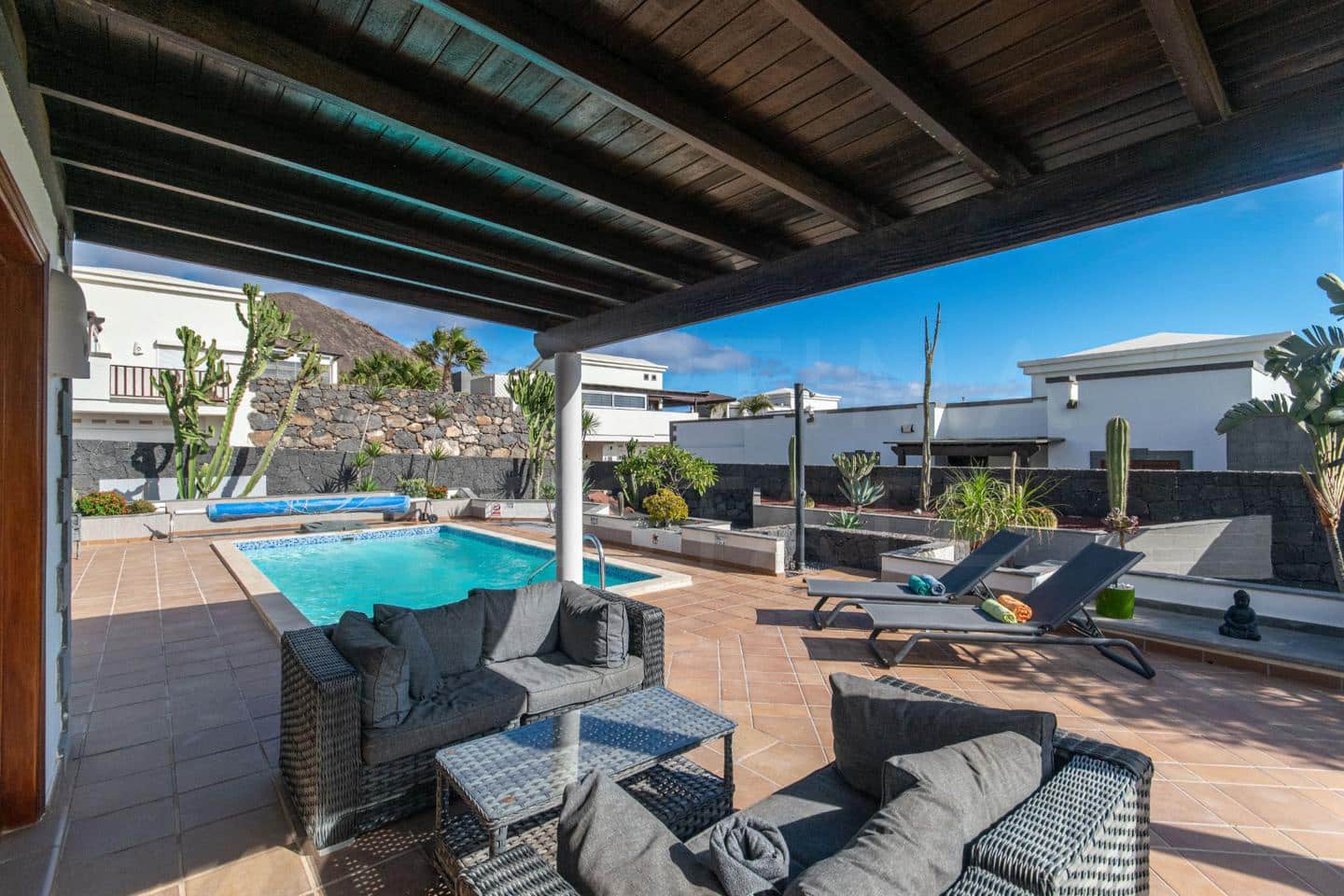 2 soverom Villa til salgs i Playa Blanca med svømmebasseng - € 519 000 (Ref: 10084915)