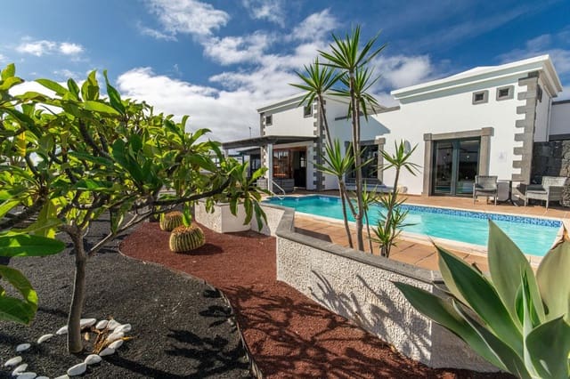 2 soverom Villa til salgs i Playa Blanca, Yaiza med svømmebasseng - € 519 000 (Ref: 10084915)