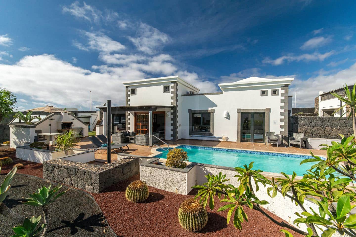 2 soverom Villa til salgs i Playa Blanca med svømmebasseng - € 519 000 (Ref: 10084915)