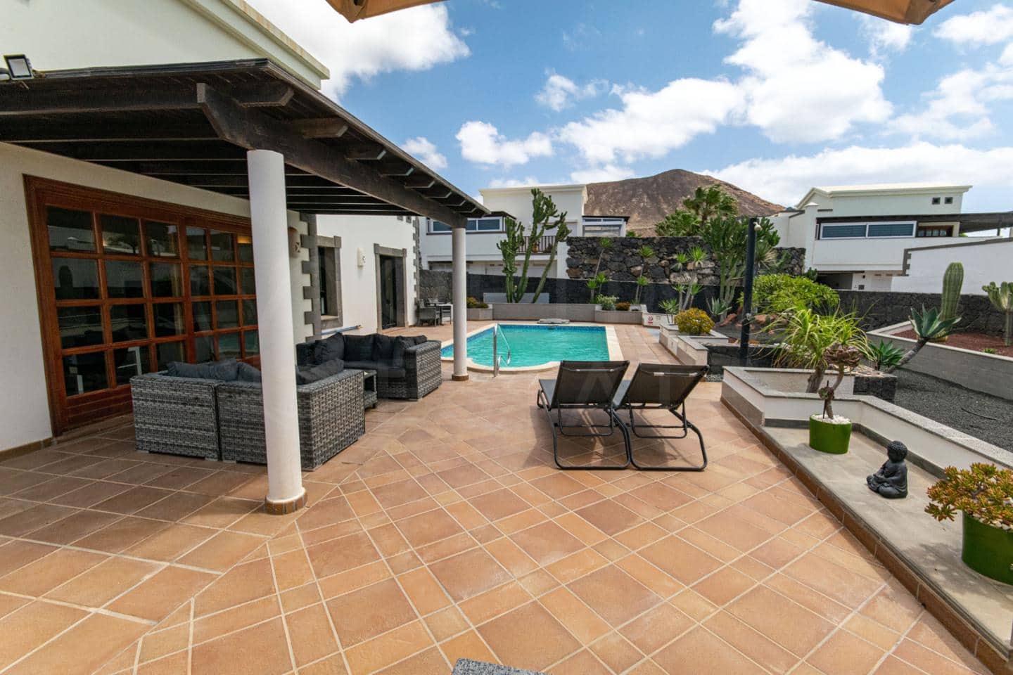 2 soverom Villa til salgs i Playa Blanca med svømmebasseng - € 519 000 (Ref: 10084915)