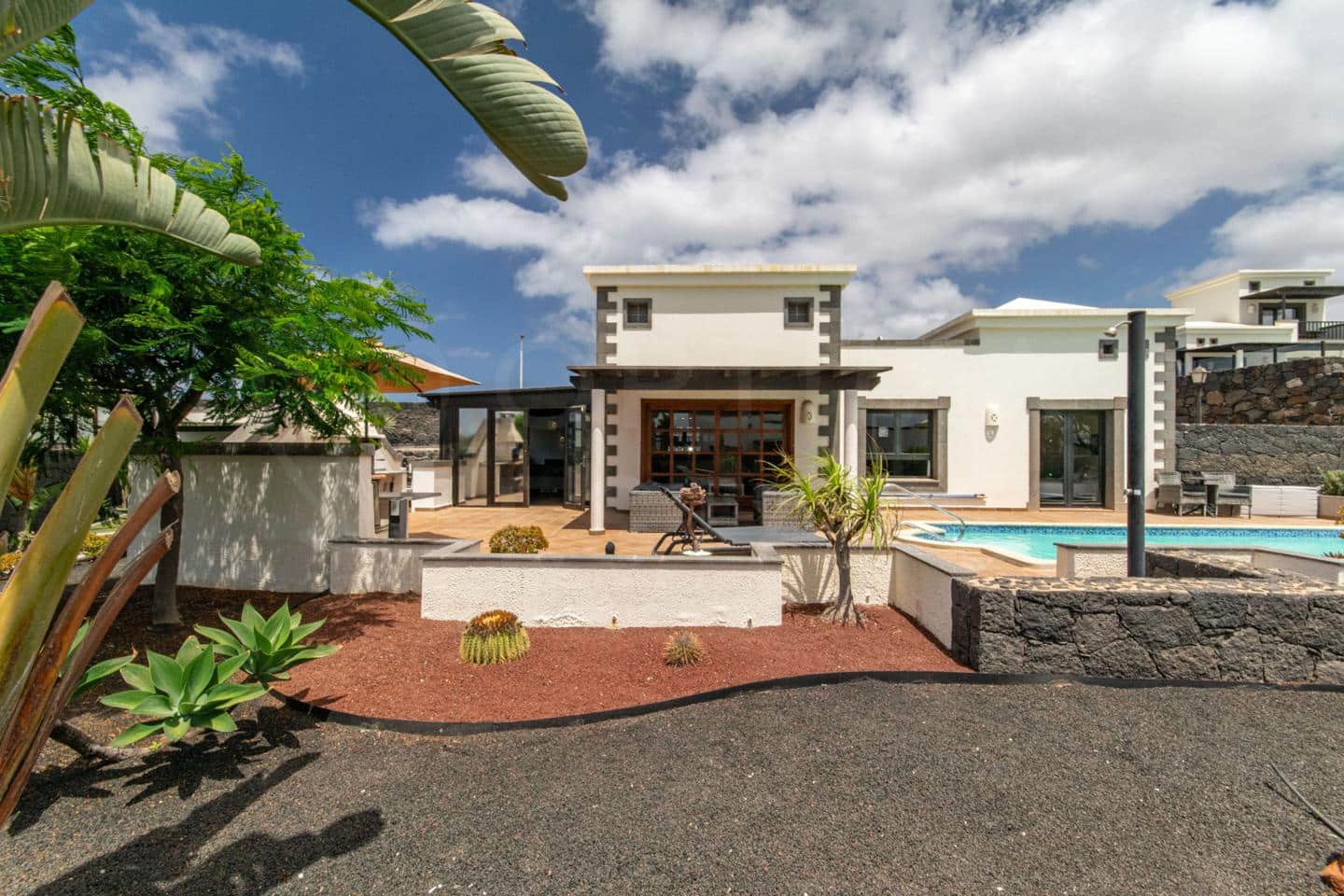 2 soverom Villa til salgs i Playa Blanca med svømmebasseng - € 519 000 (Ref: 10084915)