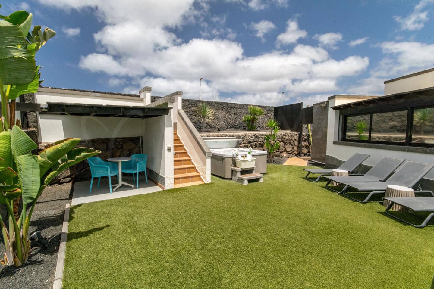 2 soverom Villa til salgs i Playa Blanca med svømmebasseng - € 519 000 (Ref: 10084915)