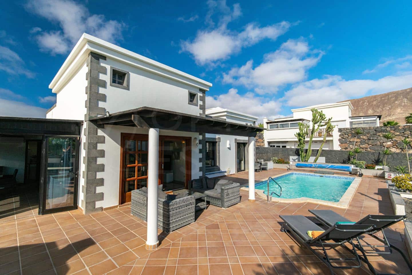 2 soverom Villa til salgs i Playa Blanca med svømmebasseng - € 519 000 (Ref: 10084915)